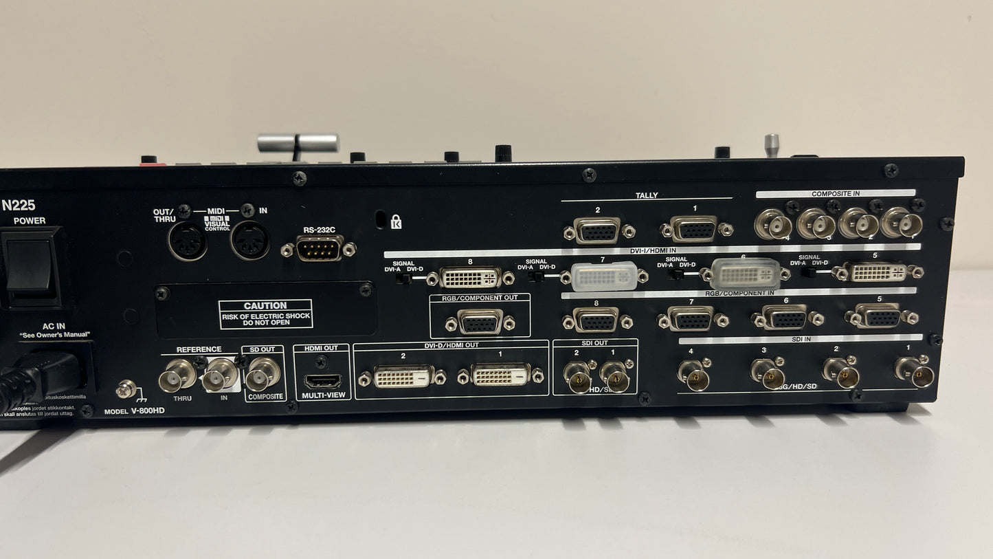Used Roland V800