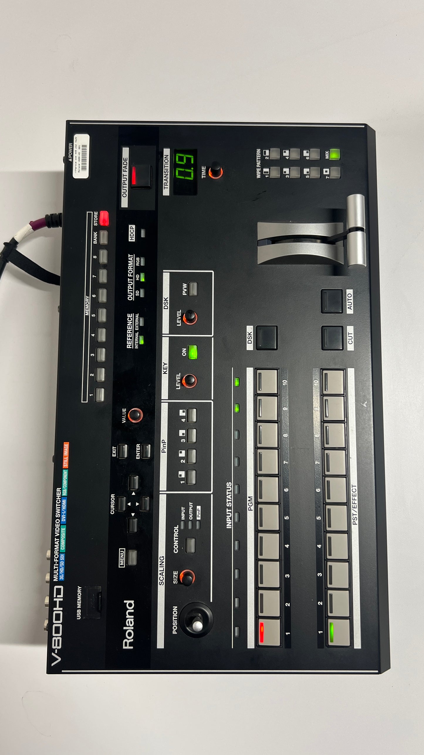 Used Roland V800